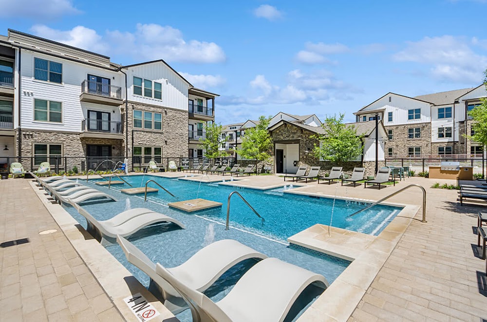 The Waylon Apartments & Townhomes