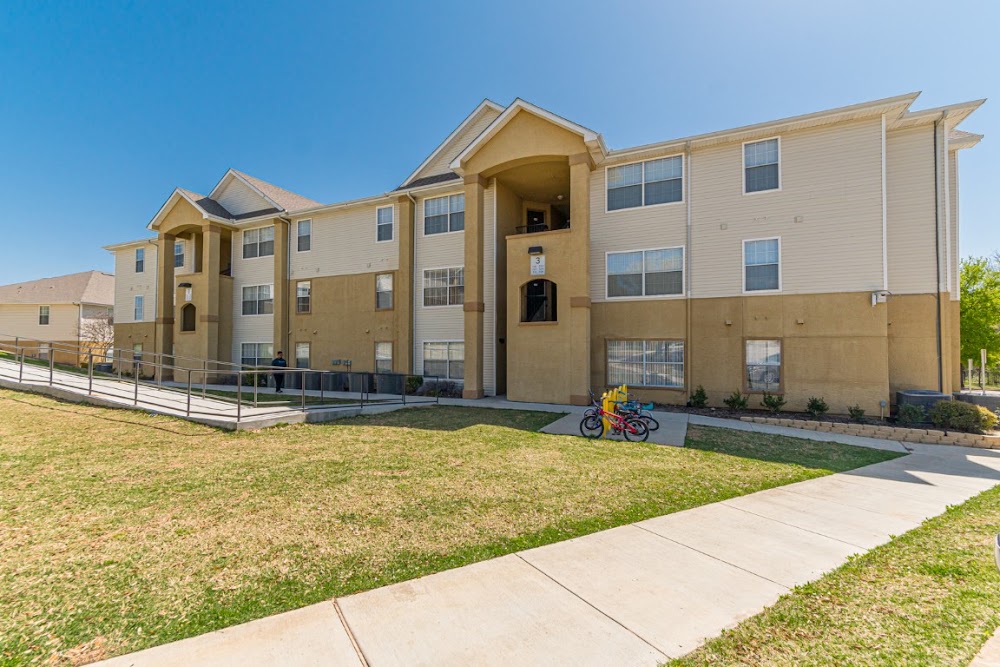 Kinwood Apartments